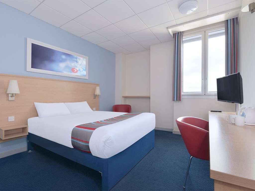 Travelodge Birmingham سوتون كولدفيلد الغرفة الصورة
