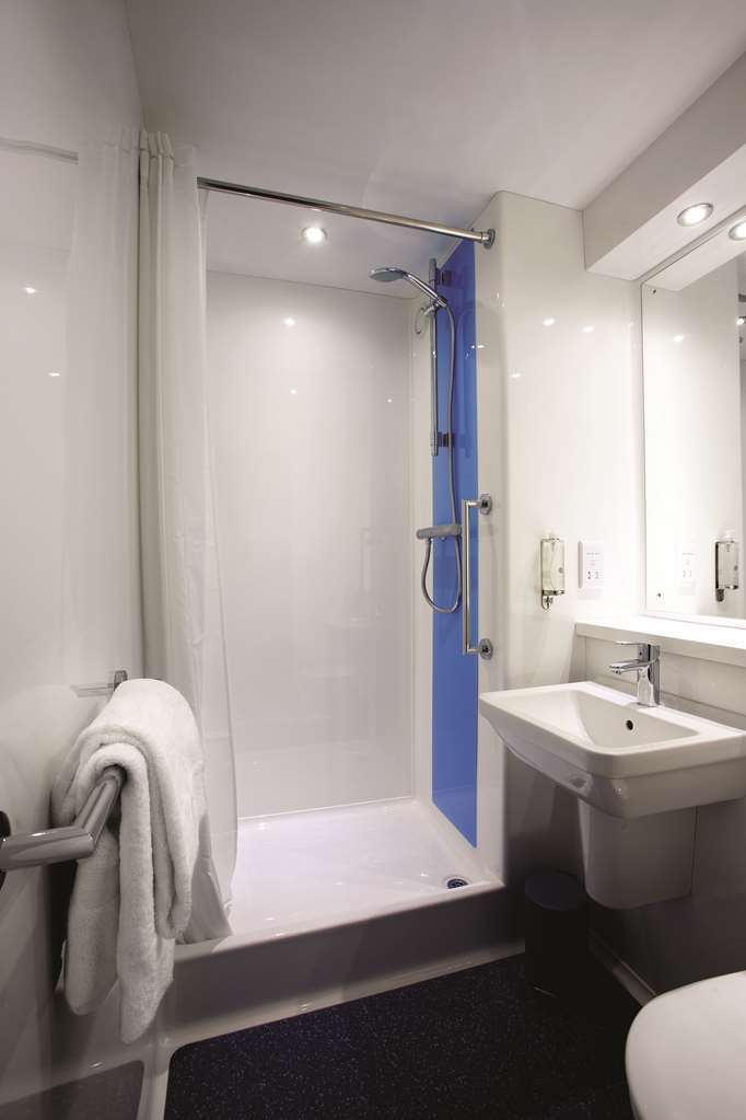 Travelodge Birmingham سوتون كولدفيلد الغرفة الصورة